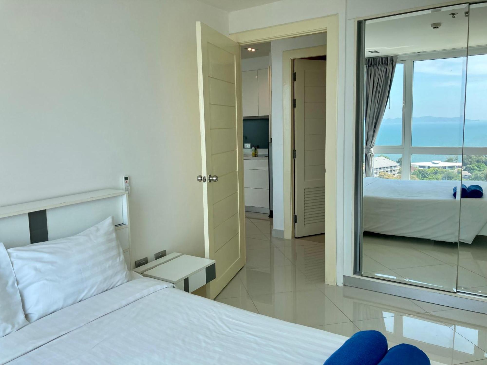 The View Cosy Beach By Pattaya Sunny Rentals Room photo